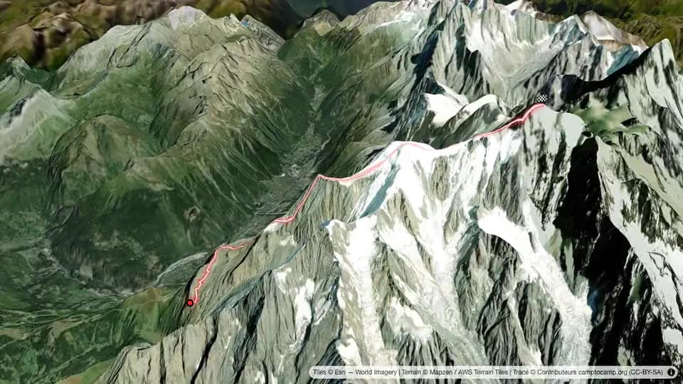 Carte 3D en relief du massif du Mont-Blanc : tracé néon de la voie normale, des Grands Mulets au sommet à 4 810 m