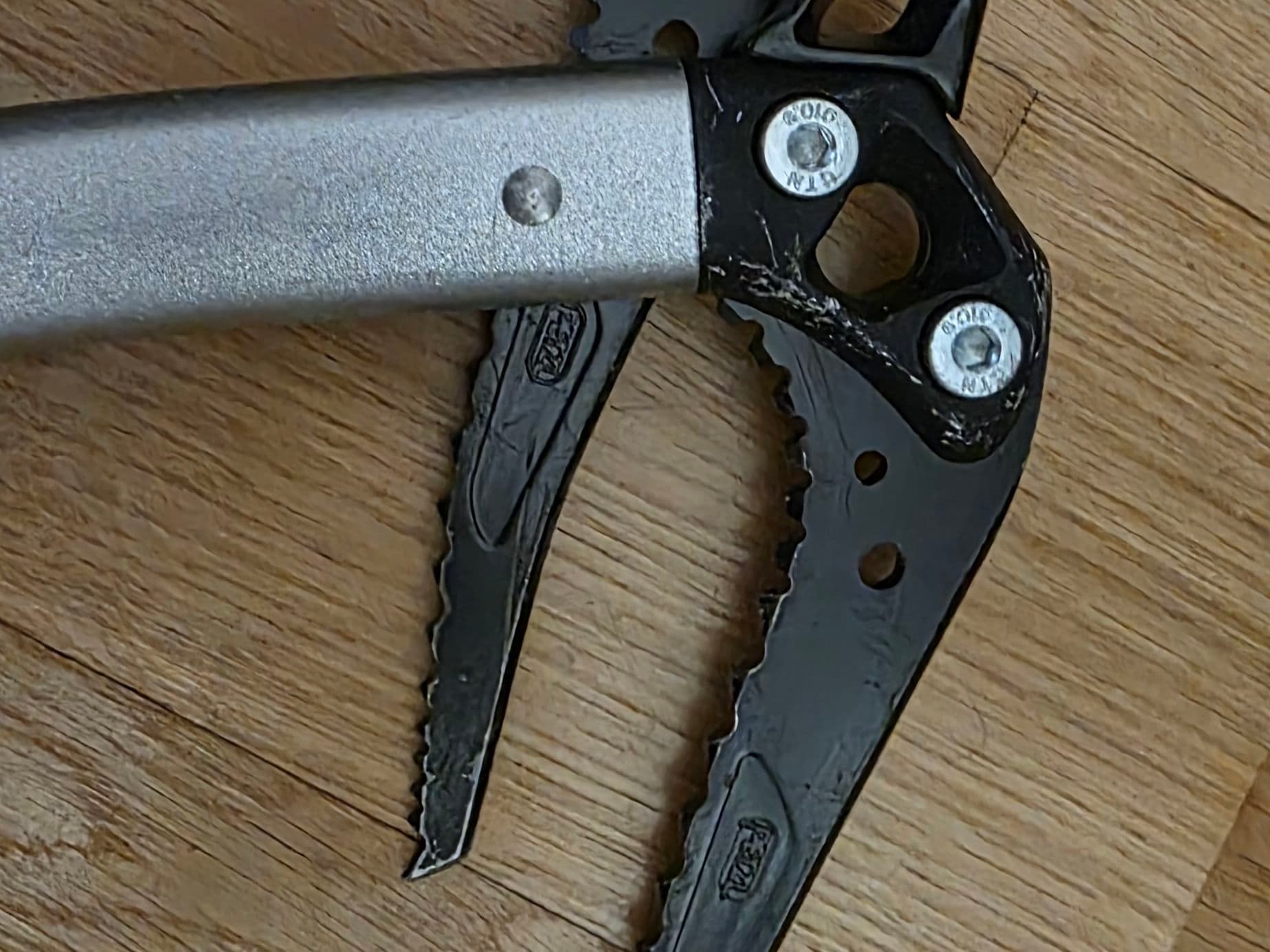 Piolet Petzl Sum tec