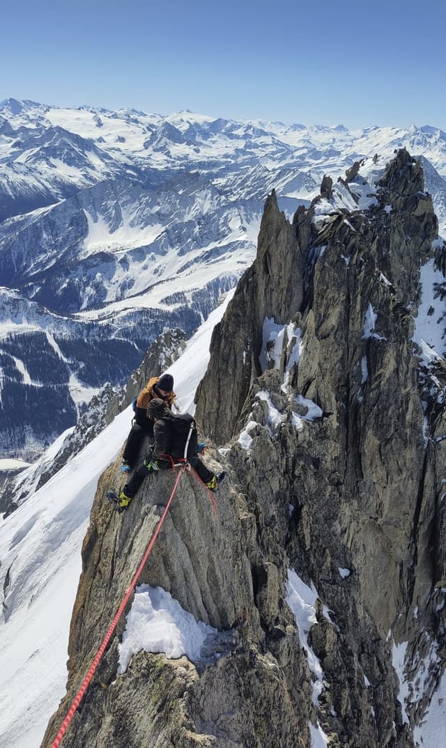 Aiguille d'Entrèves - Traversée SW → NE